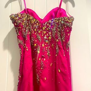 Beautiful beaded formal dress - perfect for Mardi Gras - no size or brand 🥴